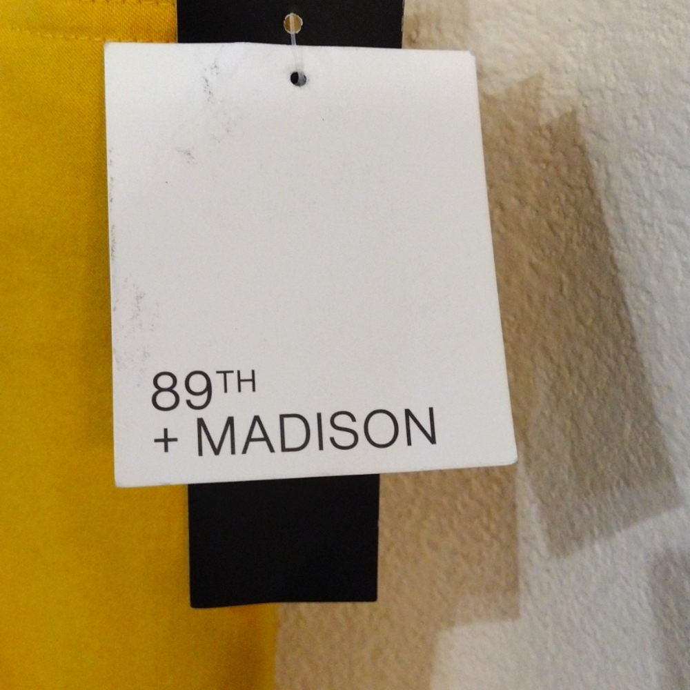 💥 SALE Macy's 89th & Madison Sunny Yellow Capri 5 Pocket Trousers NWT - Picture 2 of 4